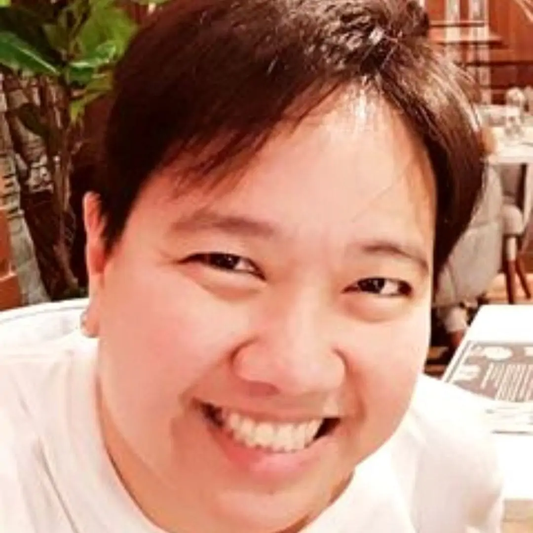 Pooh (Receptionist)